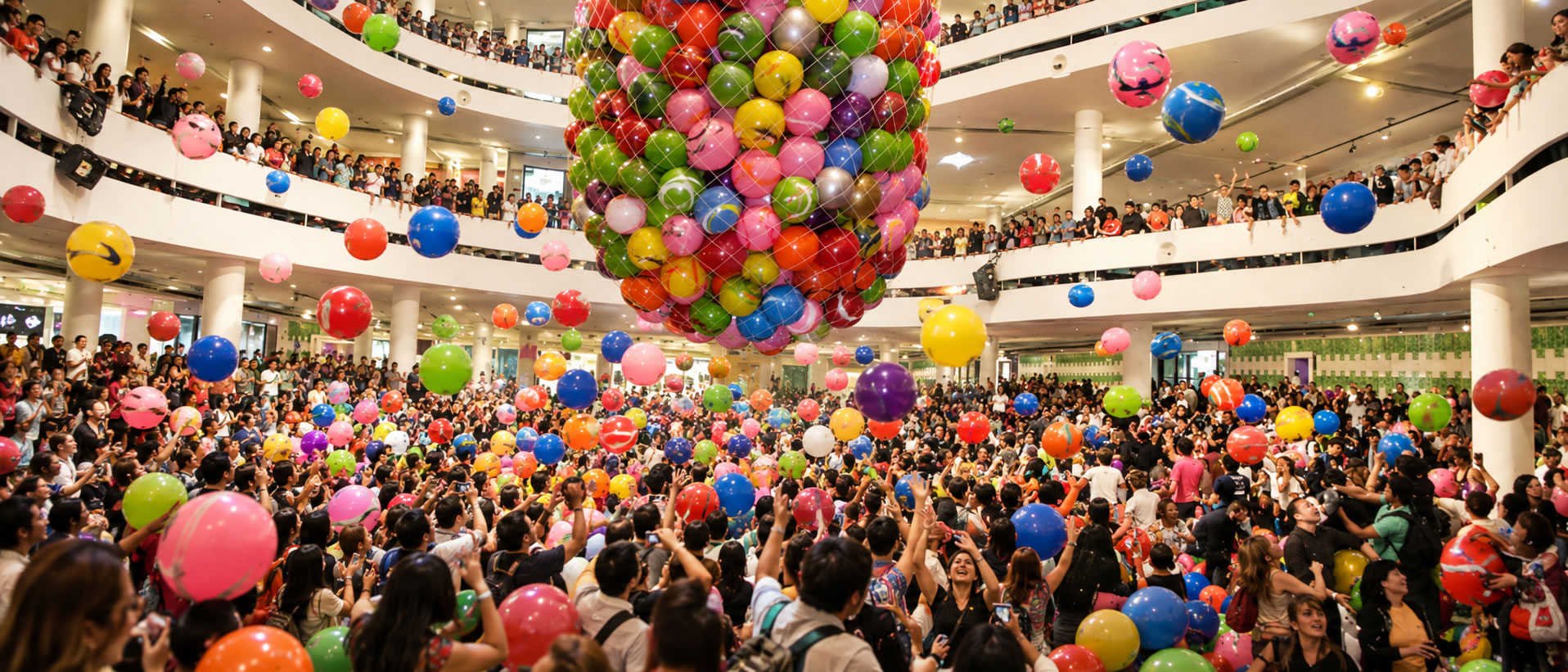 Bolas grandes coloridas em shows e eventos